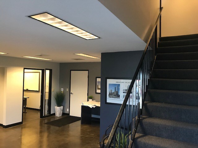 More Photos Of 3700 N Industry Ave, Lakewood Research And Development For Lease