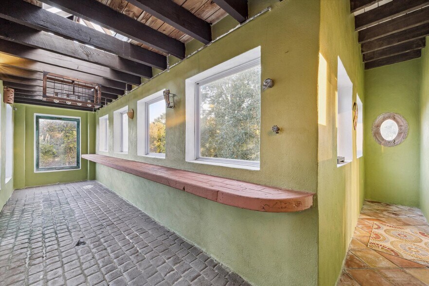 More Photos Of 614 Pine Gully Rd, Seabrook Apartments For Sale