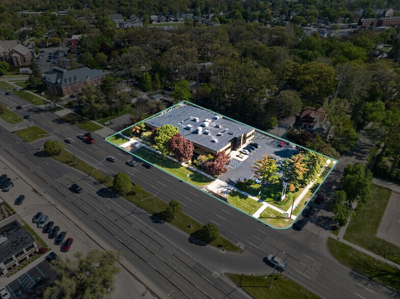 More Photos Of 26622 Woodward Ave, Royal Oak Office For Lease
