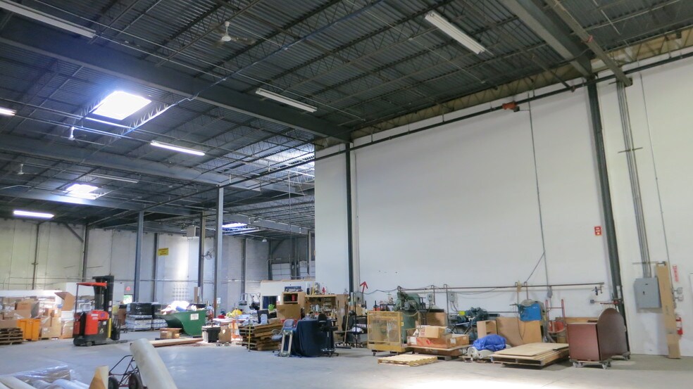 More Photos Of 3 Alpine Ct, Chestnut Ridge Service For Lease