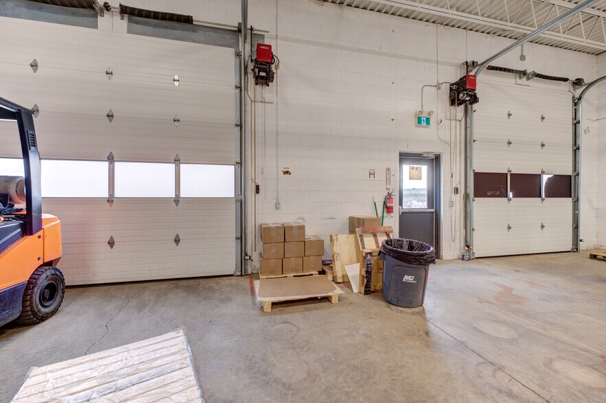 More Photos Of 26 Tamara Pl, Brantford Distribution For Sale