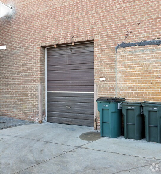 More Photos Of 832 Industrial Dr, Elmhurst Manufacturing For Lease