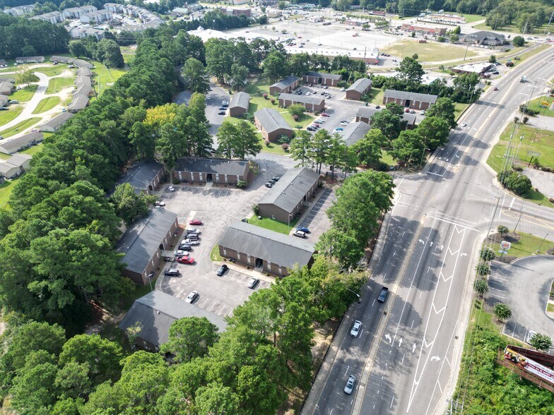 More Photos Of 6535 Summertime Apartments, 6535 Jeffrey Dr, Fayetteville Apartments For Sale