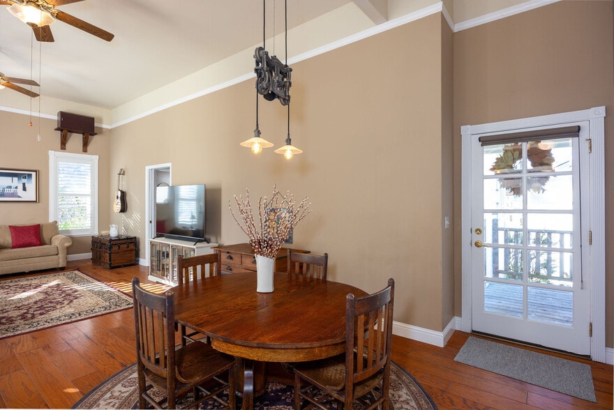 More Photos Of 393 Stage Rd, Pescadero Hospitality For Sale