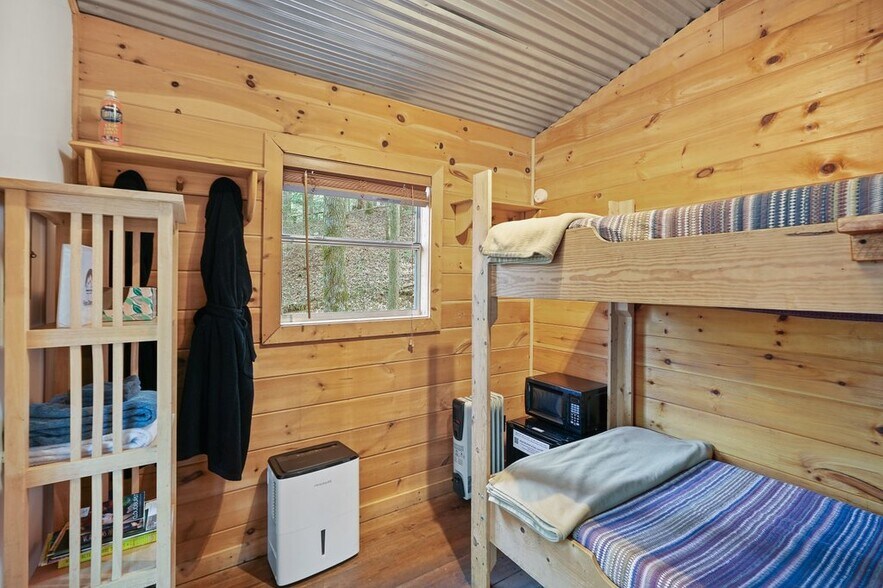 More Photos Of 400 Mulberry Gap Rd, Ellijay Hospitality For Sale
