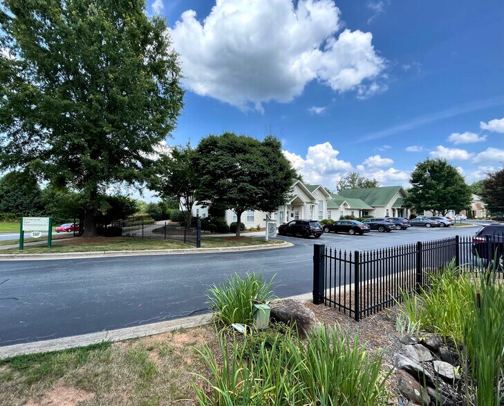 More Photos Of 5587 Garden Village Way, Greensboro Office For Lease