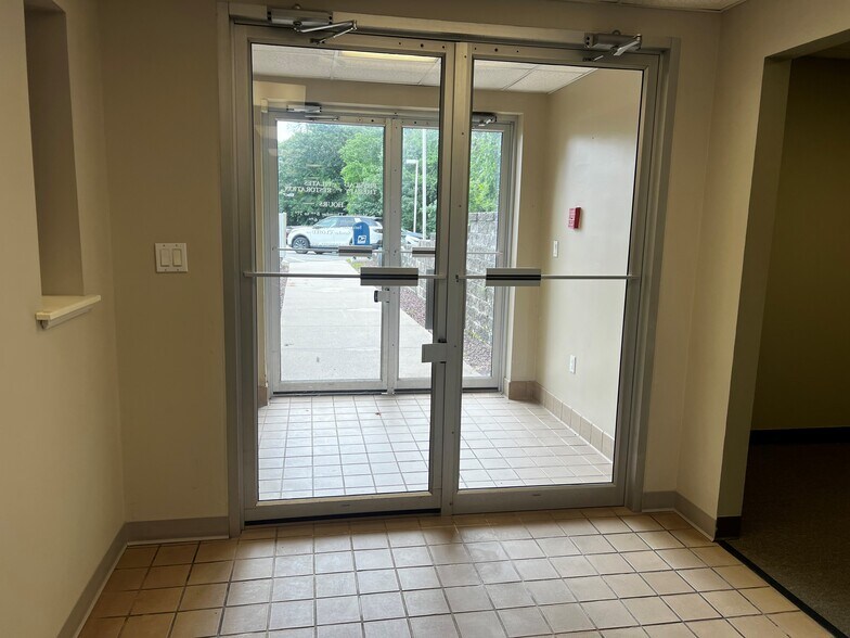 More Photos Of 288 Highland Ave, Cheshire Medical For Lease
