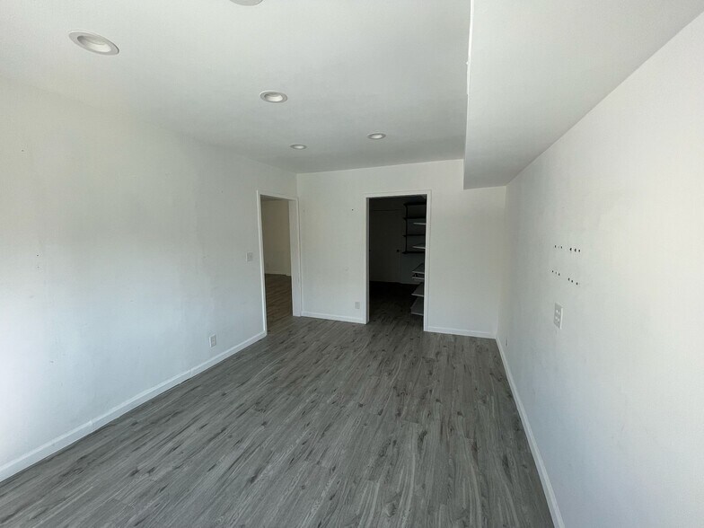 More Photos Of 8344 Melrose Ave, West Hollywood Storefront Retail Office For Lease