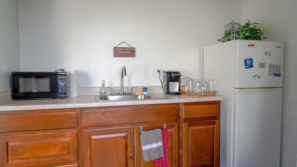 More Photos Of 14 Commercial Blvd, Novato Flex For Sale