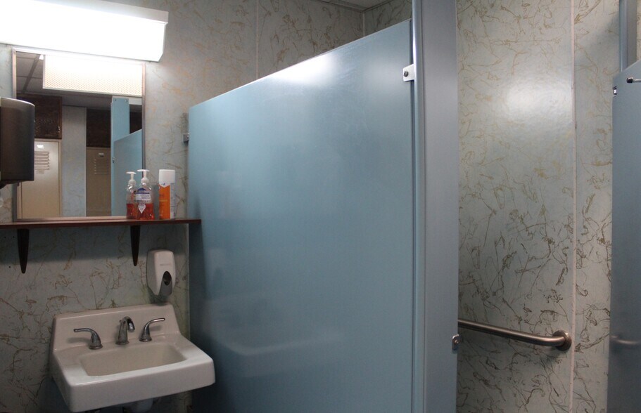 More Photos Of 4616 Oil Patch Dr, Woodward Warehouse For Sale