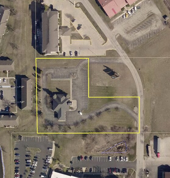 More Photos Of 34 W Rampart St, Shelbyville Storefront Retail Office For Sale