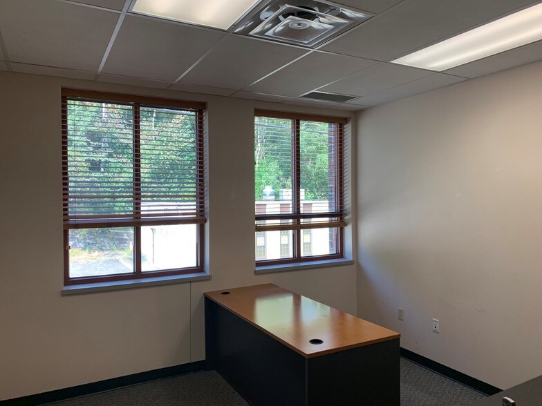 More Photos Of 1 Veterans Way, Carnegie Office For Lease