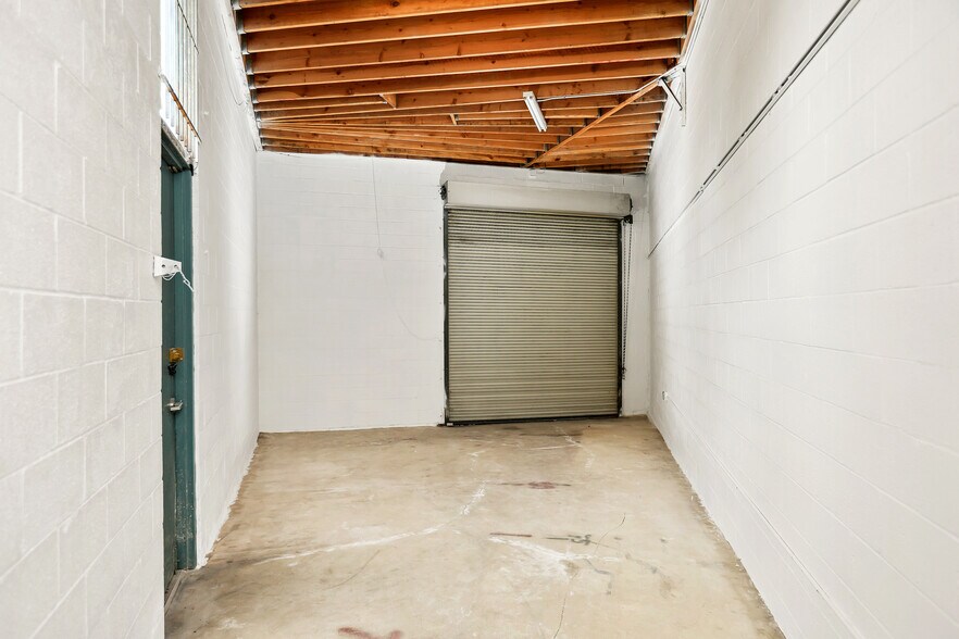 More Photos Of 4931 Venice Blvd, Los Angeles Storefront For Lease