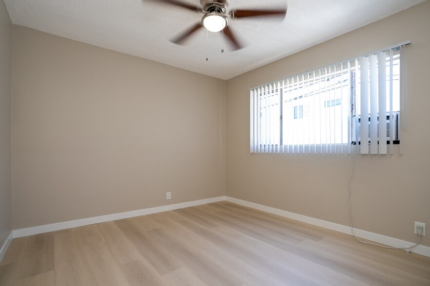 More Photos Of 1434 15th St, Santa Monica Apartments For Sale