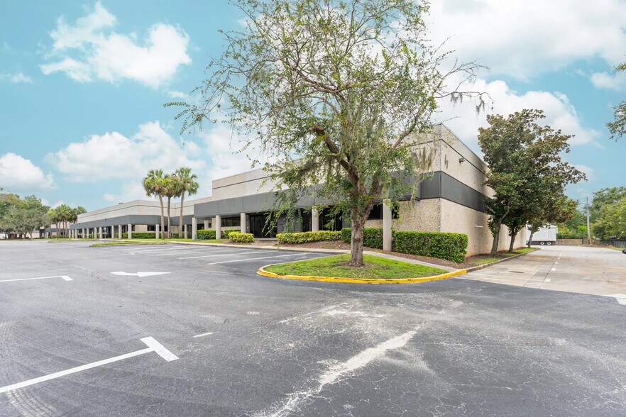 Primary Photo Of 5200-5225 Region Ct, Lakeland Unknown For Lease
