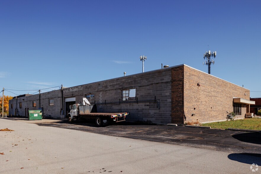 More Photos Of 180 Shepard Ave, Wheeling Warehouse For Sale