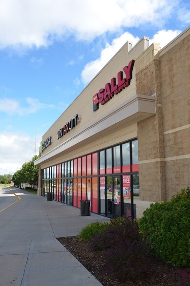 More Photos Of 206 Wilmar Ave, Grand Island General Retail For Lease