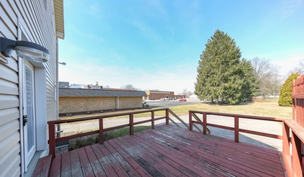 More Photos Of 11796 South Ave, North Lima Loft Creative Space For Sale