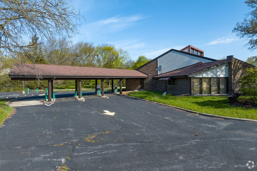 More Photos Of 20900 S Western Ave, Olympia Fields Bank For Sale
