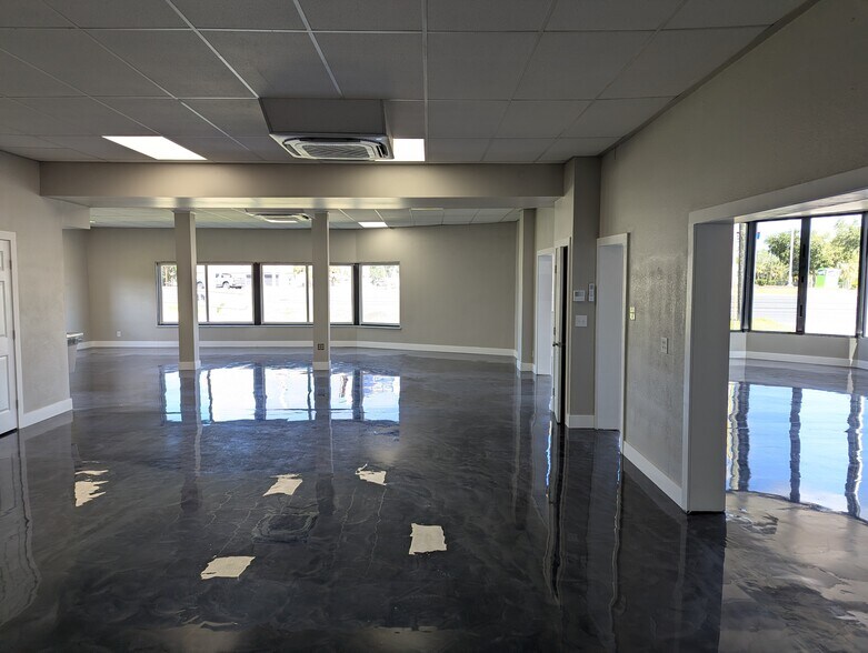 More Photos Of 7940 Grand Blvd, Port Richey General Retail For Sale