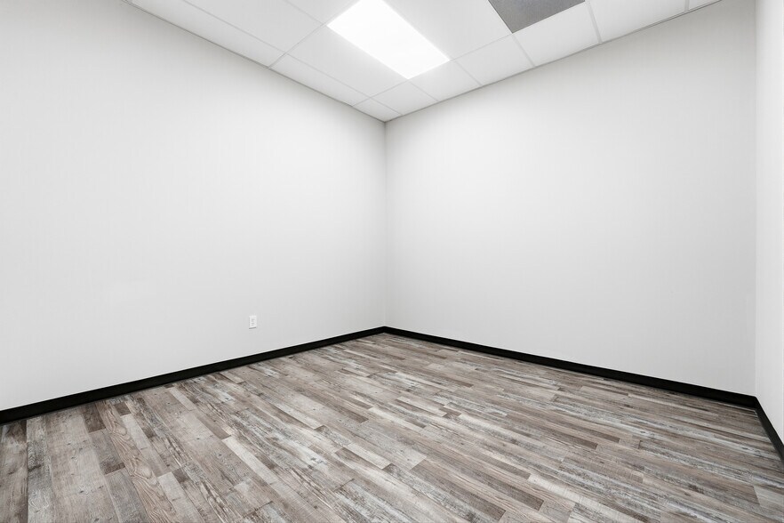 More Photos Of 1901 Peachtree Industrial Blvd, Buford Warehouse For Lease