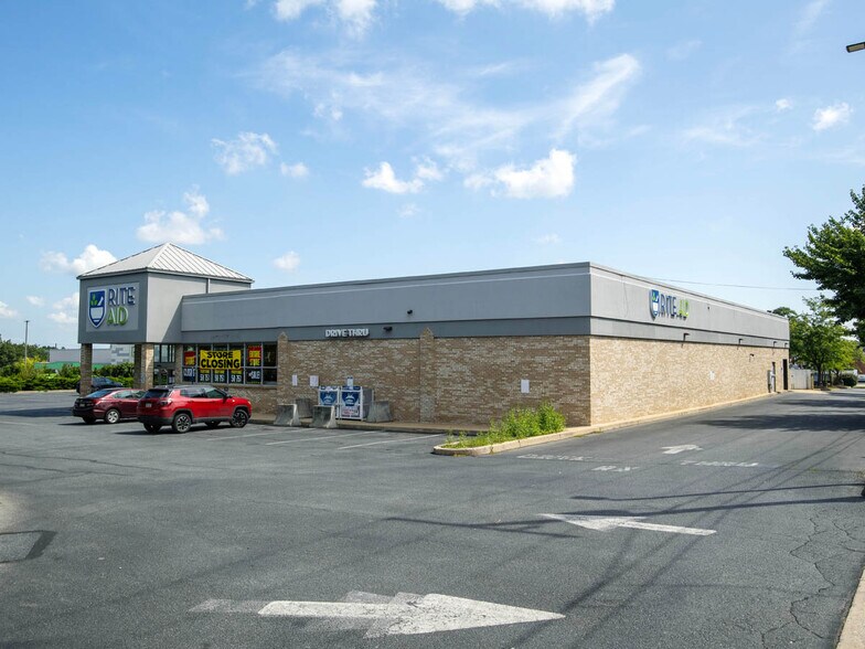 More Photos Of 825 E Chestnut St, Lancaster Unknown For Lease