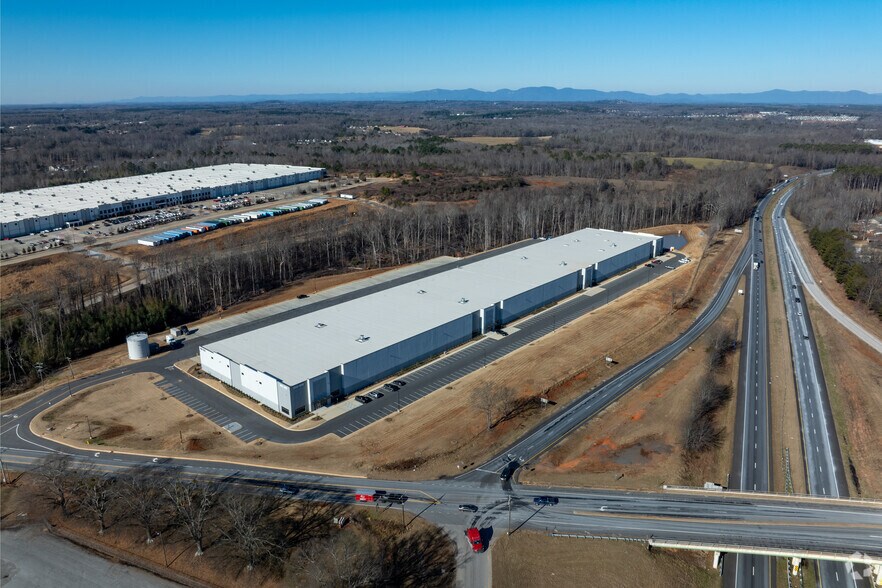 More Photos Of 380 John Dodd Rd, Spartanburg Distribution For Lease
