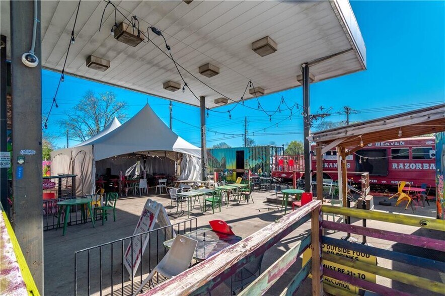 More Photos Of 1431 S School Ave, Fayetteville Restaurant For Sale