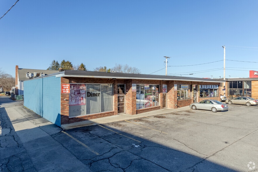 Primary Photo Of 121 E Main St, Webster Freestanding For Lease