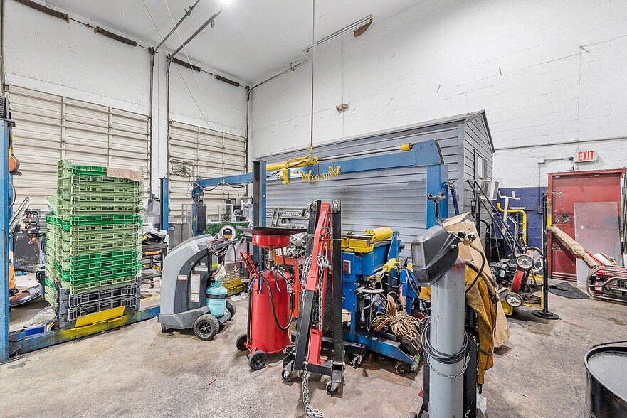 More Photos Of 3593 S Military Trl, Lake Worth Auto Repair For Sale