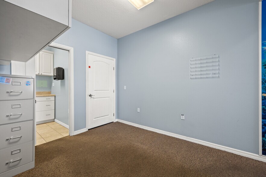 More Photos Of 10941-10943 Countryway Blvd, Tampa Medical For Lease