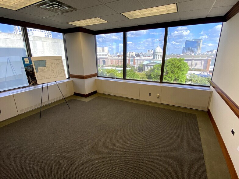 More Photos Of 500 E Main St, Norfolk Office Residential For Lease