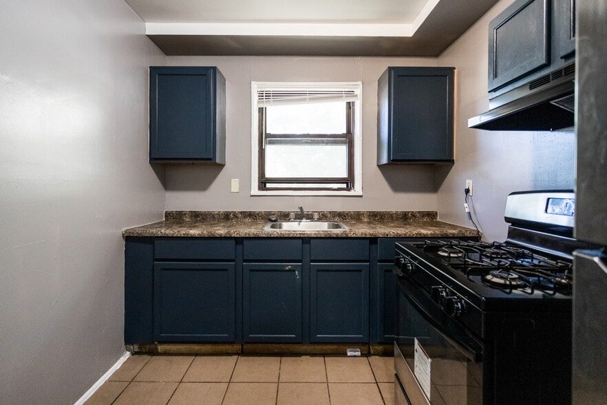 More Photos Of 12850 Dolphin St, Detroit Apartments For Sale