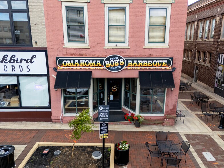 More Photos Of 128 S Market St, Wooster General Retail For Sale