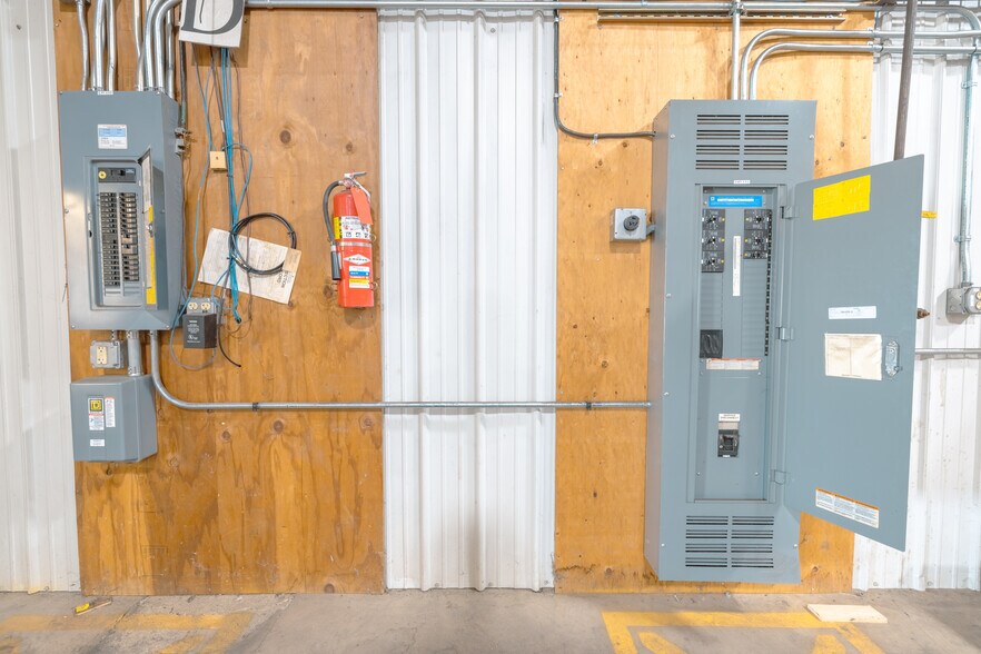 More Photos Of 2250 Hall Ave, Benson Warehouse For Sale