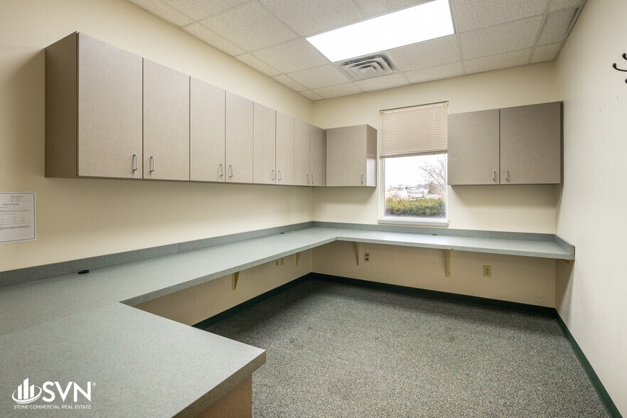 More Photos Of 1054 Center Dr, Richmond Office For Lease