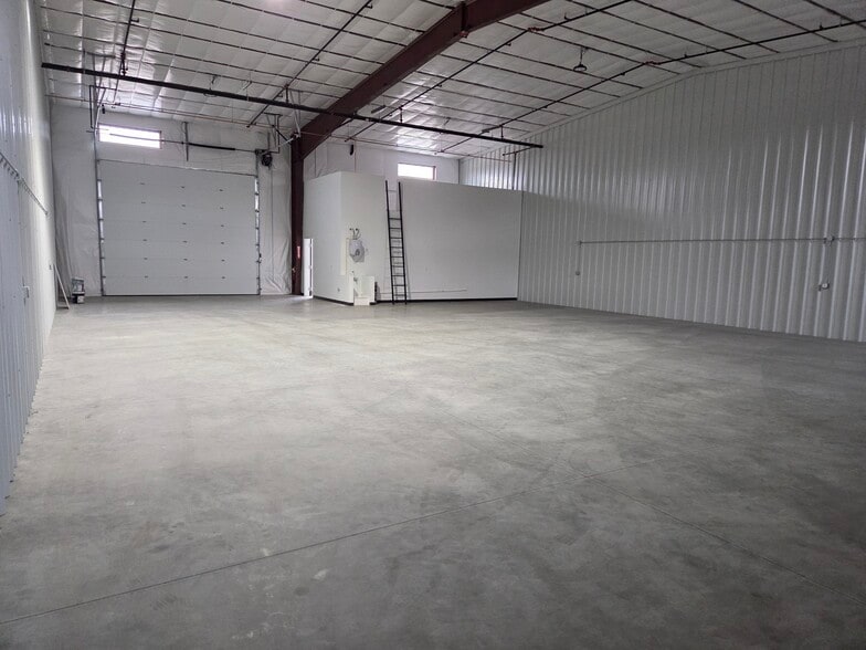 More Photos Of 439 N Broadmore Way, Nampa Unknown For Lease