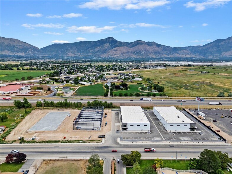 More Photos Of 1166 N 2000 W, Farr West Light Distribution For Lease