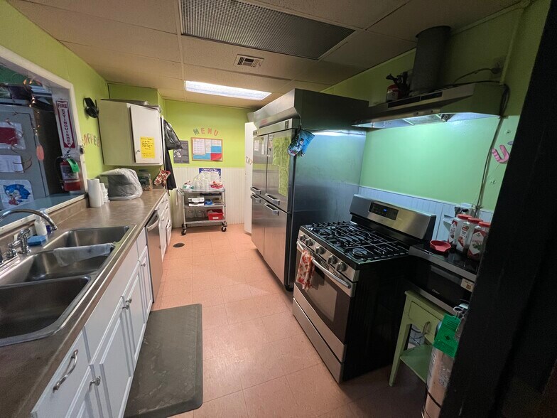 More Photos Of 1221 NW 29th St, Oklahoma City Daycare Center For Sale