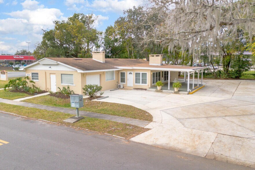 More Photos Of 1025 W New York Ave, Deland Coworking Space