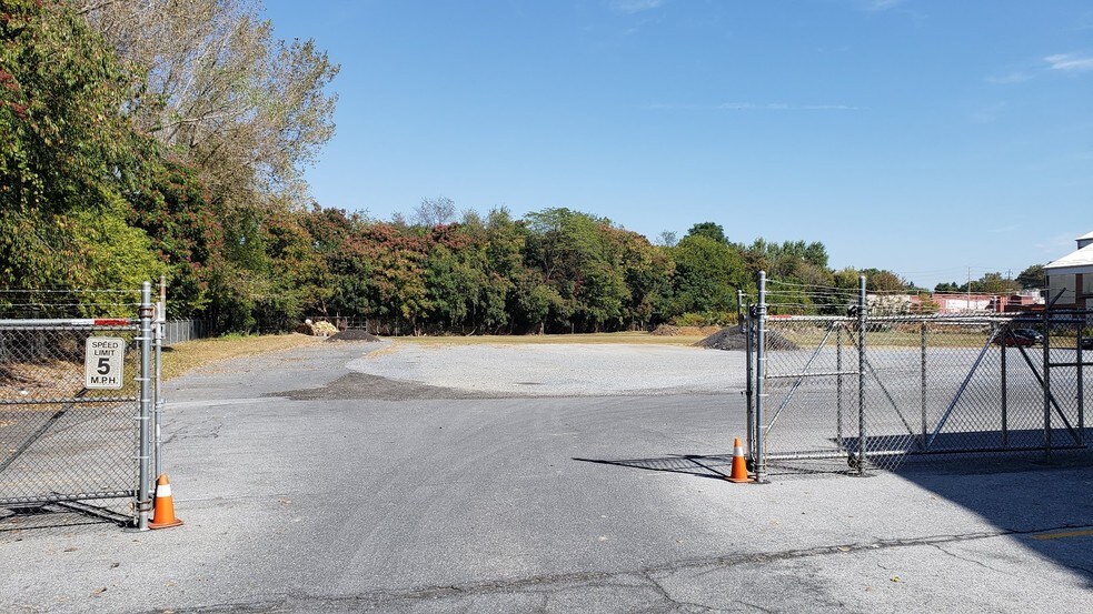 More Photos Of 741 E Cumberland St, Lebanon Land For Sale