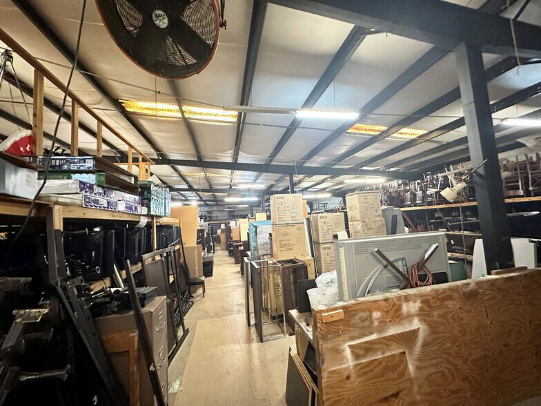 More Photos Of 602 Azalea Rd, Mobile Storefront For Sale