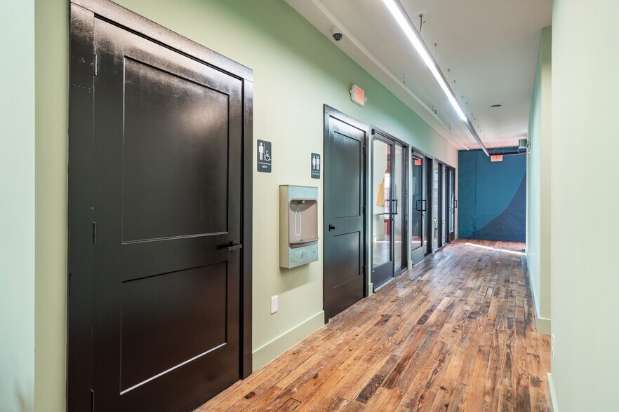 More Photos Of 828 N Broadway St, Knoxville Coworking Space
