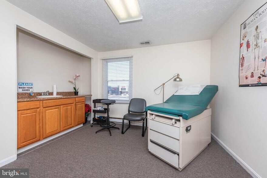 More Photos Of 4155 Glen Park Rd, Nottingham Office For Sale