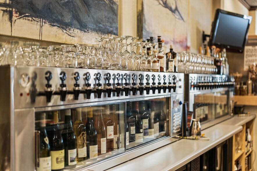 More Photos Of 626 Rood Ave, Grand Junction Restaurant For Sale