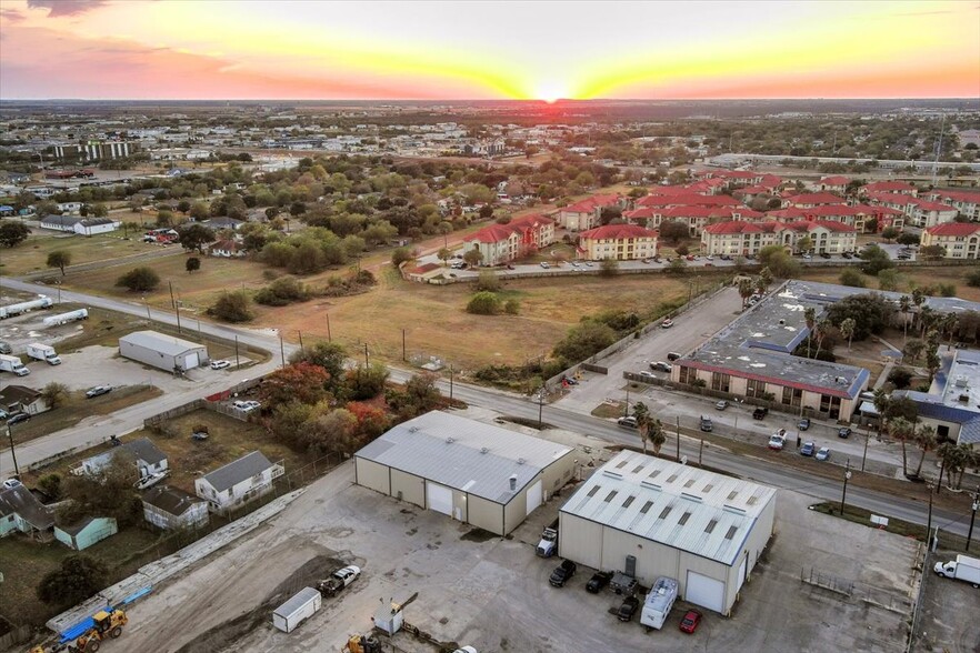 More Photos Of 820 Mcbride Ln, Corpus Christi Warehouse For Lease