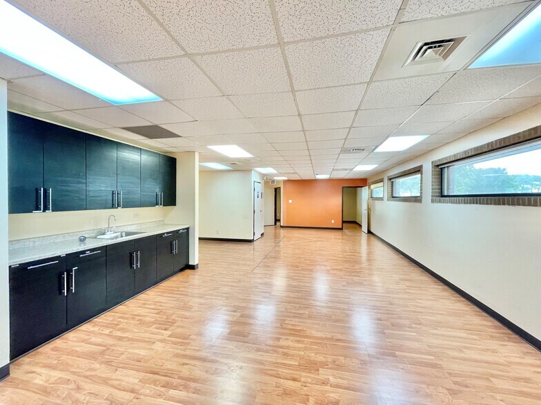 More Photos Of , Merrillville Office For Sale