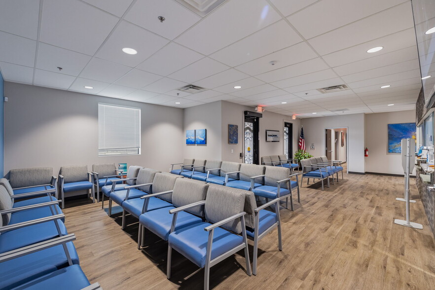 More Photos Of 10007 Huebner Rd, San Antonio Office For Sale