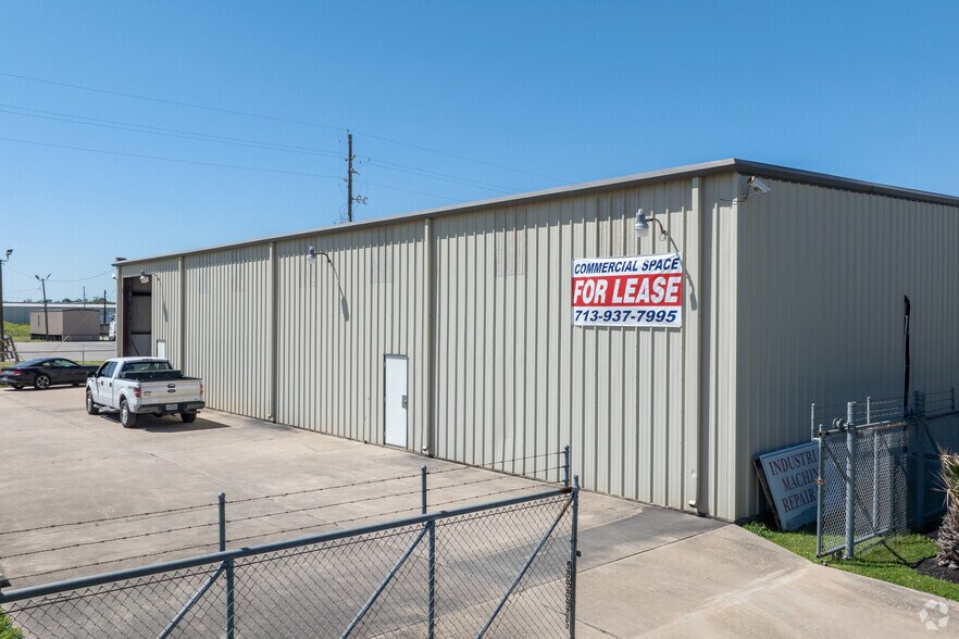 More Photos Of 11407 Charles Rd, Jersey Village Warehouse For Sale