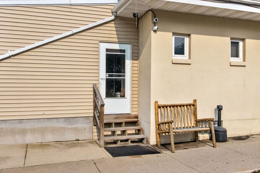 More Photos Of 133 E Main St, Embarrass Restaurant For Sale